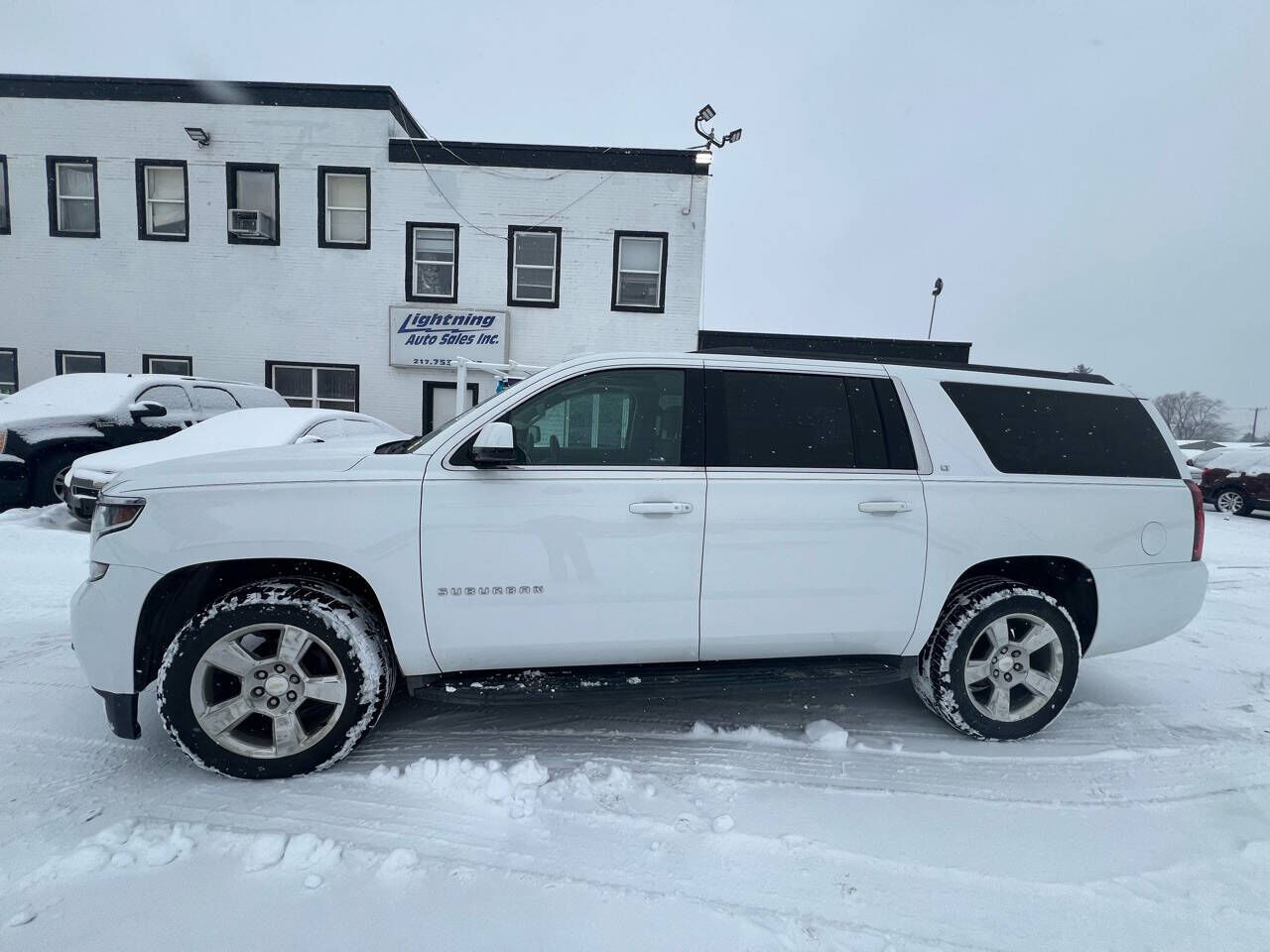 2016 CHEVROLET Suburban