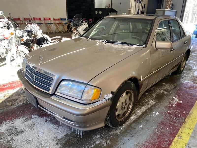 MERCEDES-BENZ