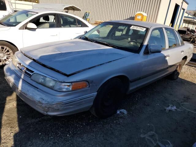 Ford Crown Victoria