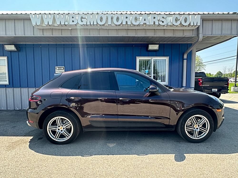 2017 PORSCHE Macan