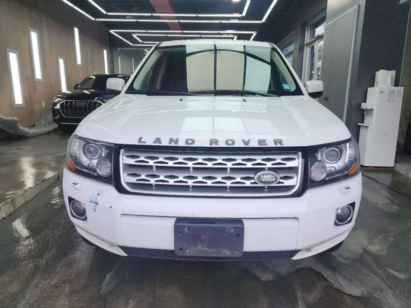 Land Rover LR2