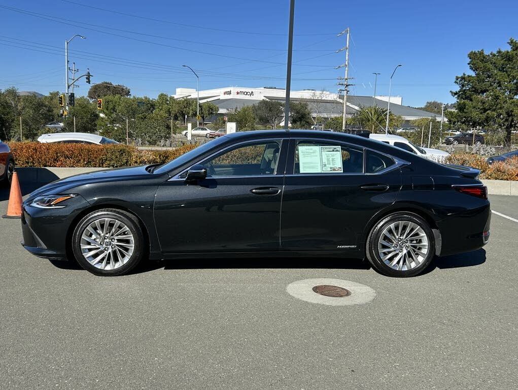 2019 Lexus ES