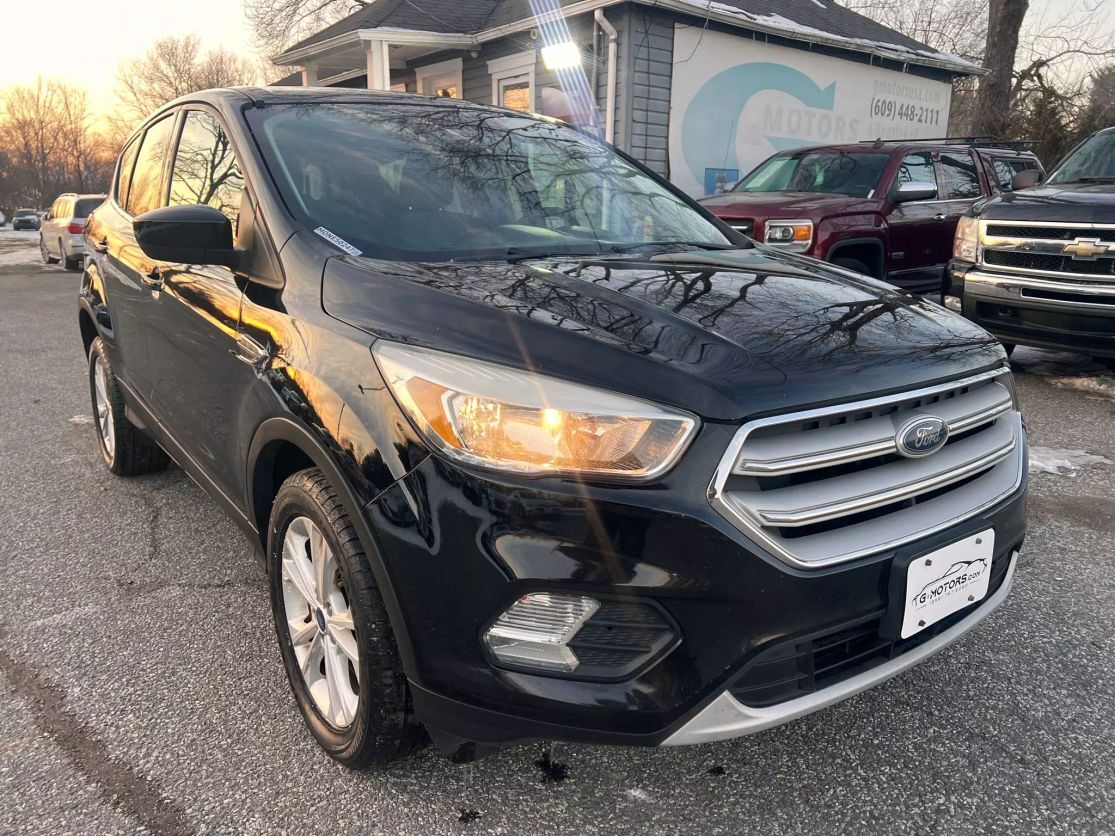 2017 FORD Escape