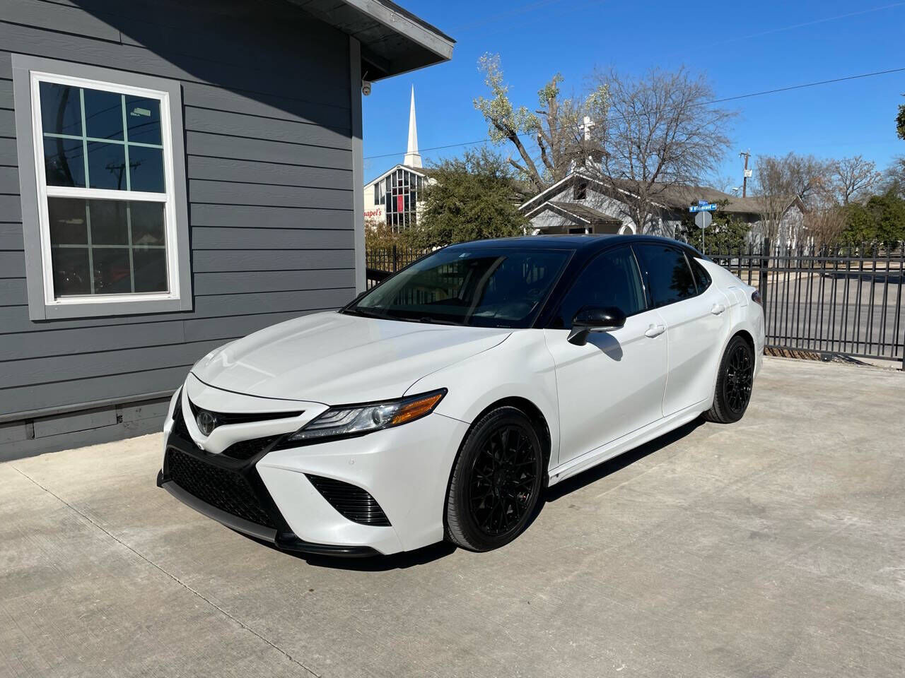 2019 TOYOTA Camry