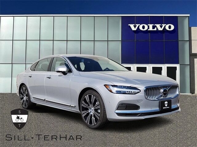 2024 VOLVO S90