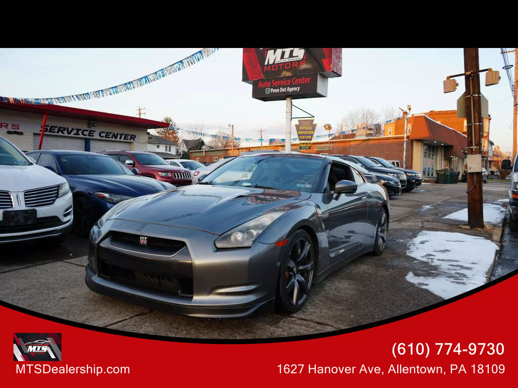 Nissan GT-R