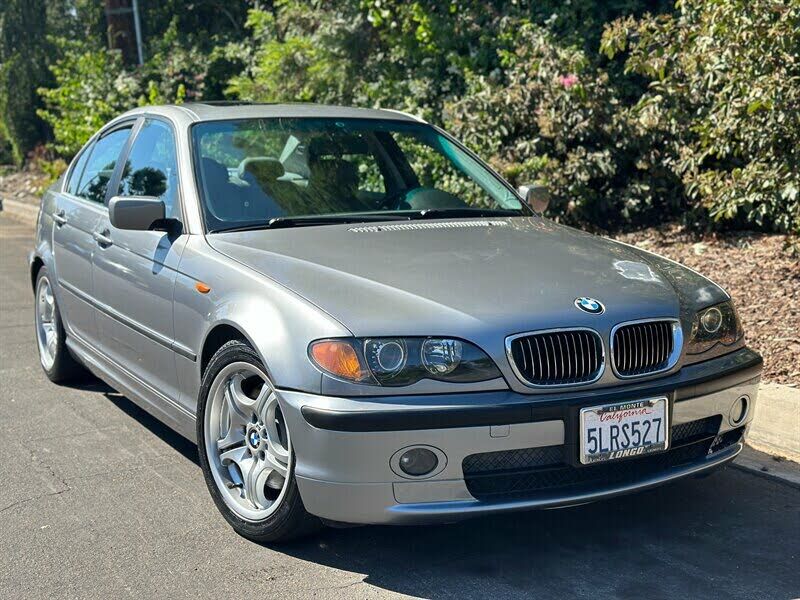 BMW 330i