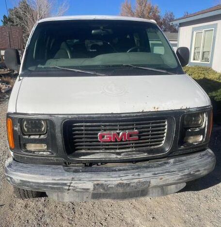 GMC Savana