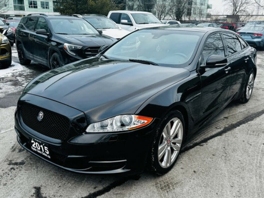 Jaguar XJ