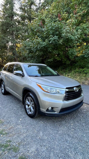 2015 TOYOTA Highlander