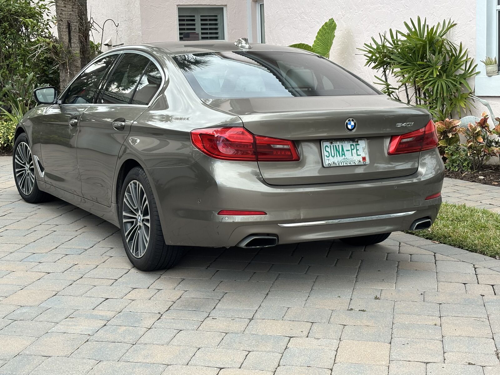 BMW 540i