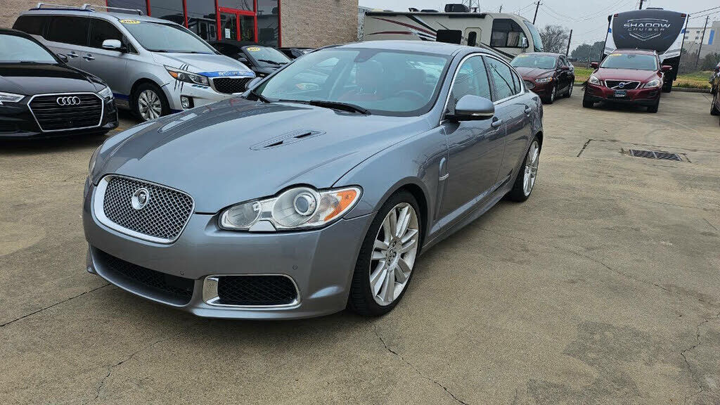 Jaguar XF