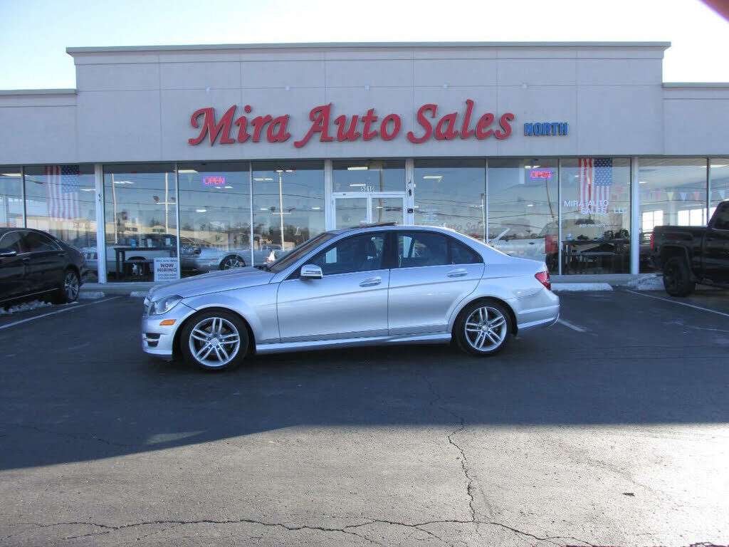 2012 MERCEDES-BENZ C-Class