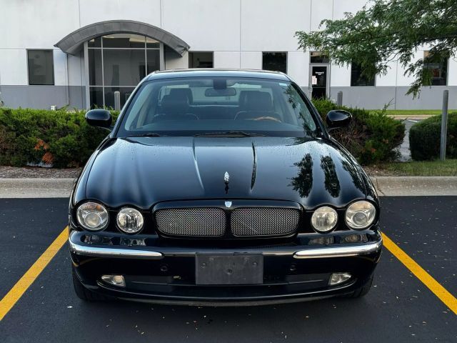 Jaguar XJR