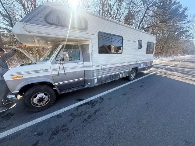 Ford E-350