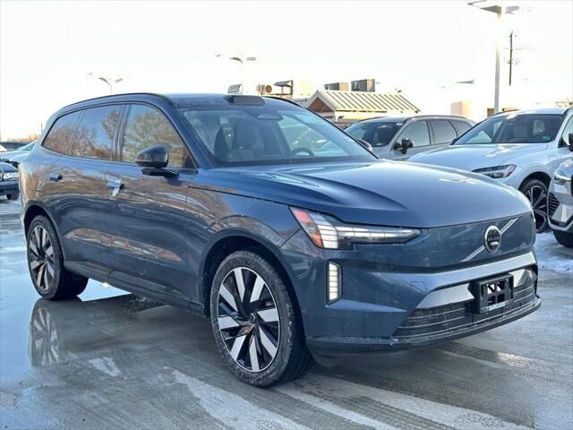 2025 VOLVO EX90