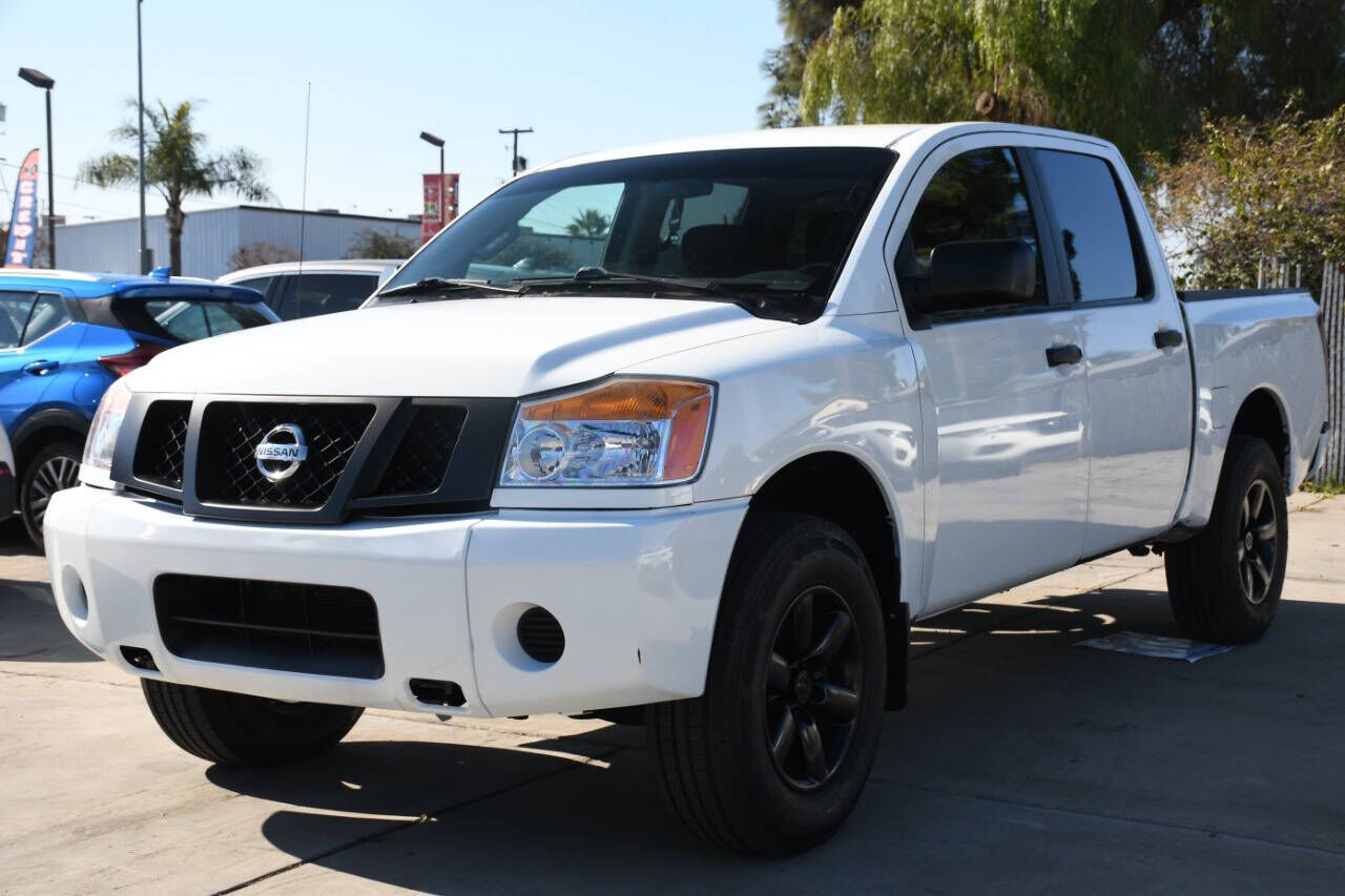 2015 NISSAN Titan