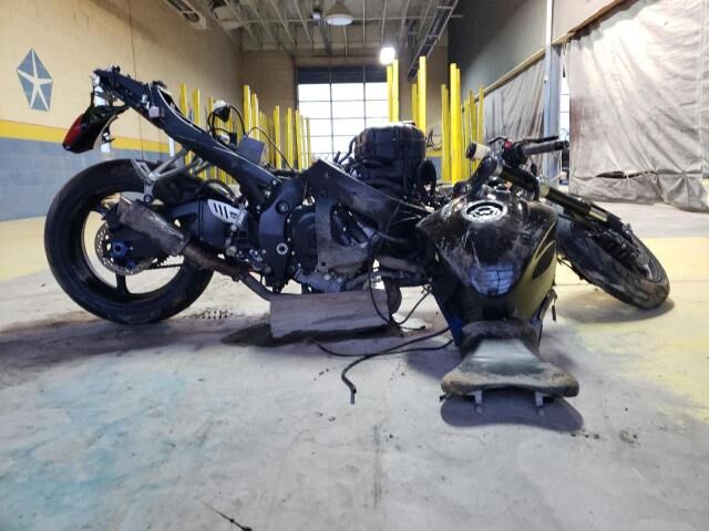 Suzuki GSX-R750