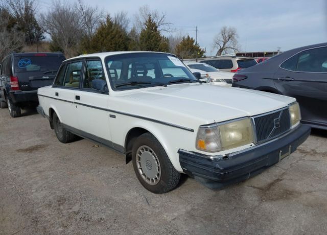 Volvo 240 Series