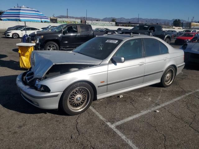 BMW 528i