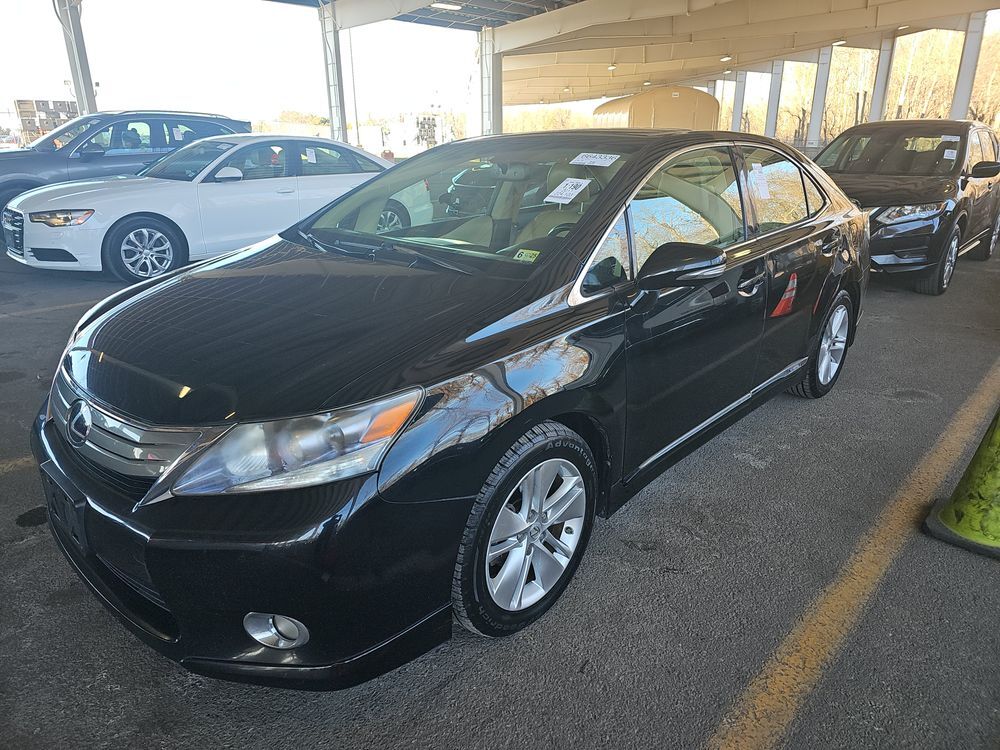Lexus HS