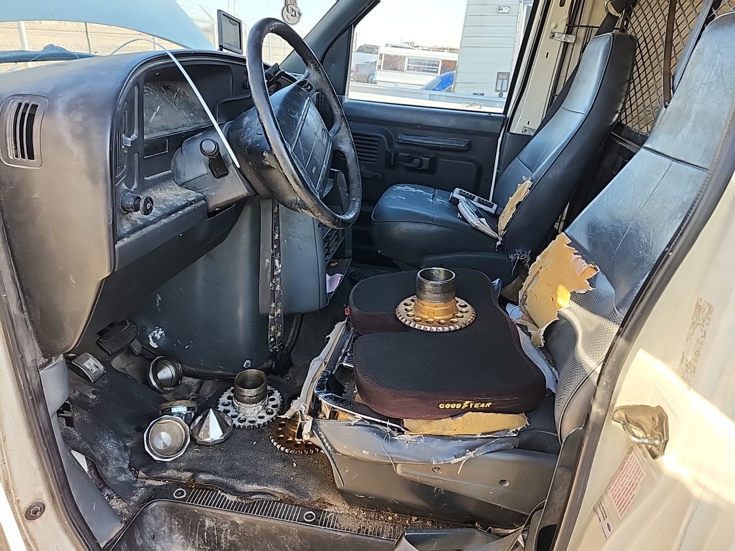 Ford E-250