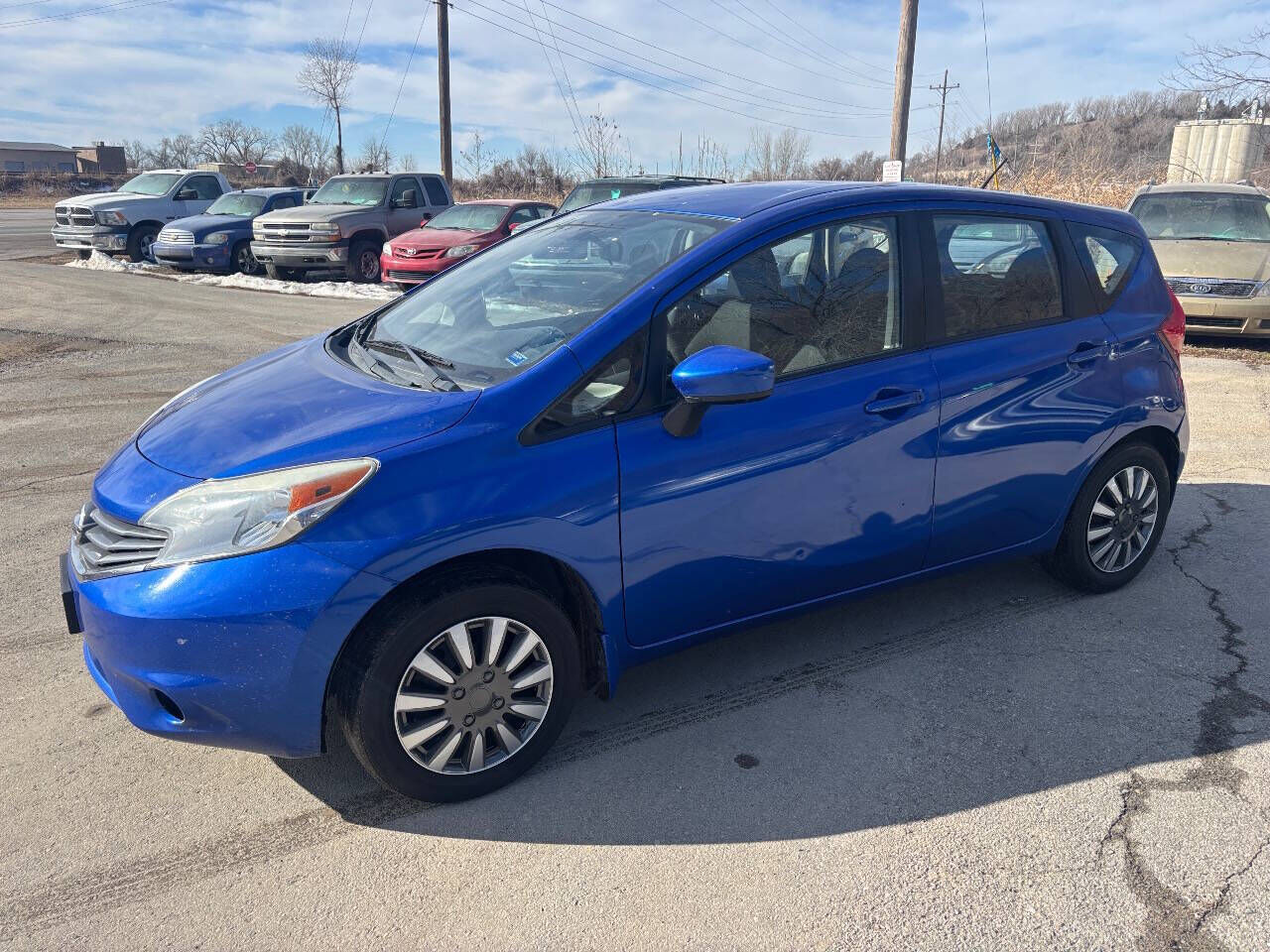 2015 NISSAN Versa