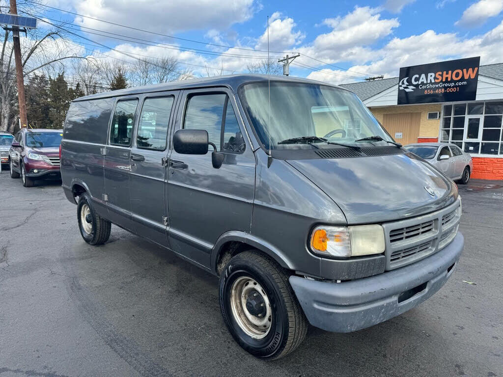 Dodge Ram Van