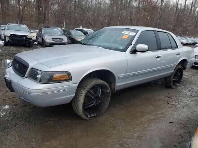 Ford Crown Victoria