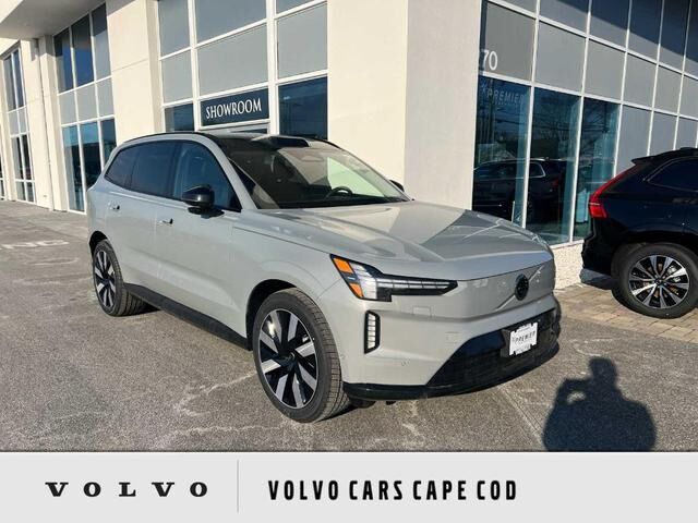 2025 VOLVO EX90