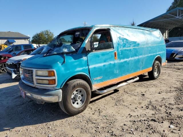 GMC Savana