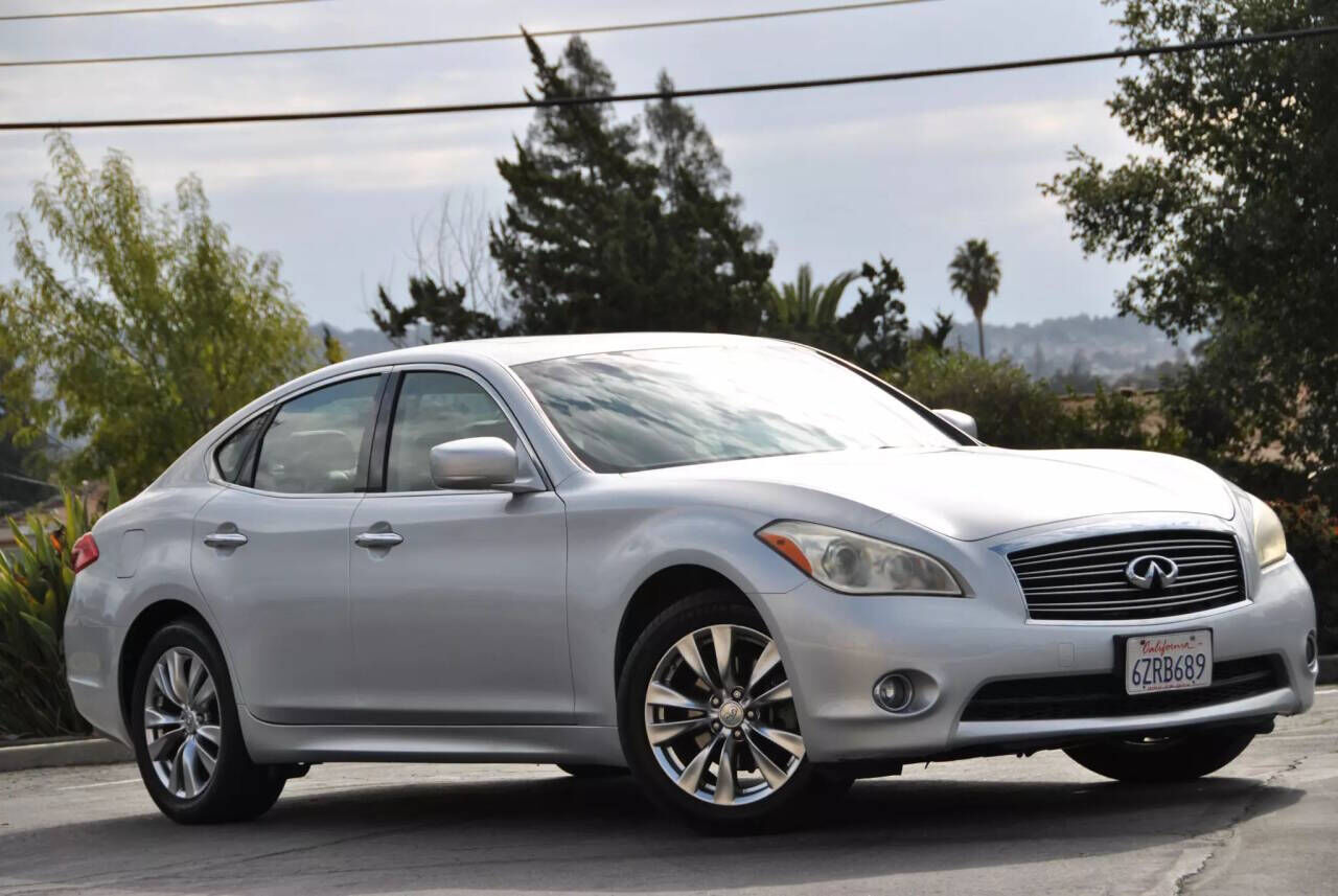 Infiniti M37