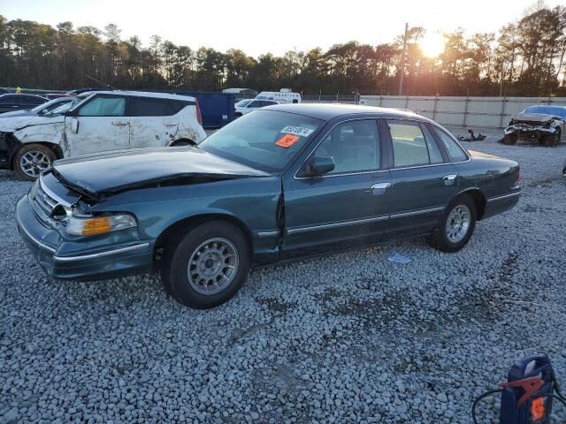 Ford Crown Victoria