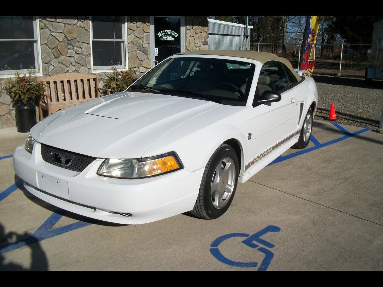 2004 FORD Mustang