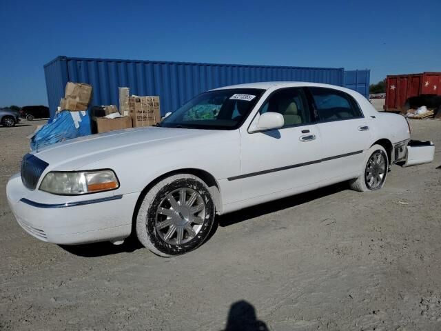 Lincoln Town Car