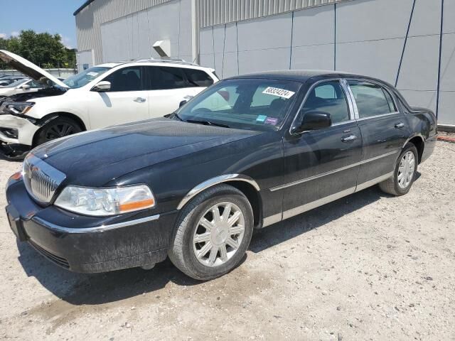 Lincoln Town Car