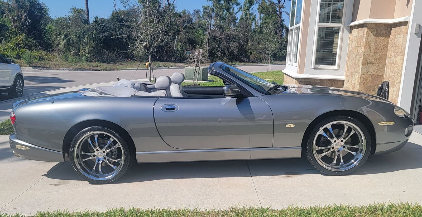 Jaguar XK