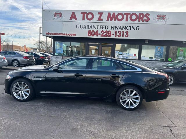 Jaguar XJ