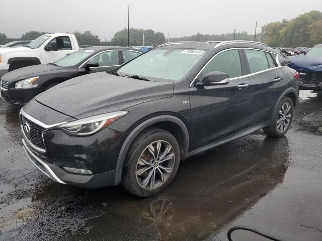 Infiniti QX30