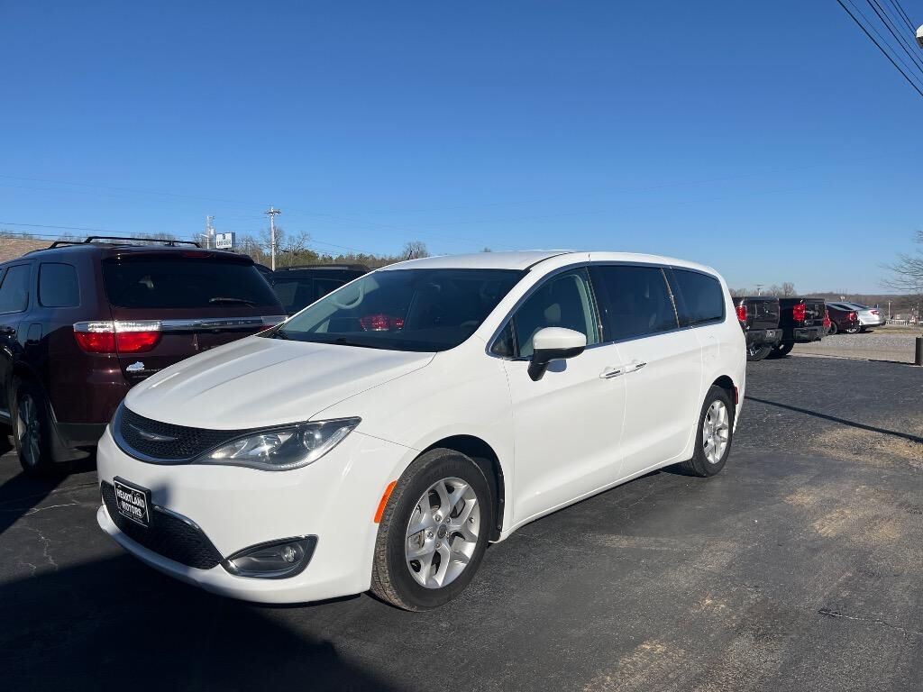 2017 CHRYSLER Pacifica