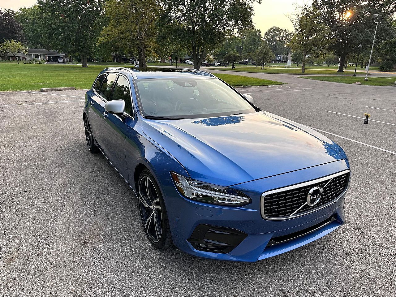 VOLVO