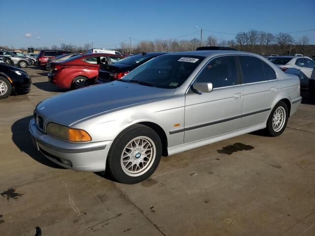 BMW 528i