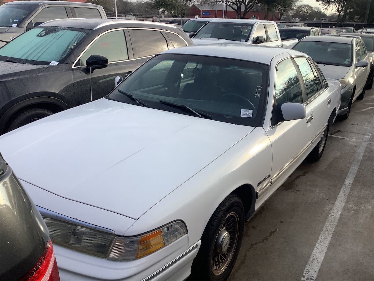 Ford Crown Victoria