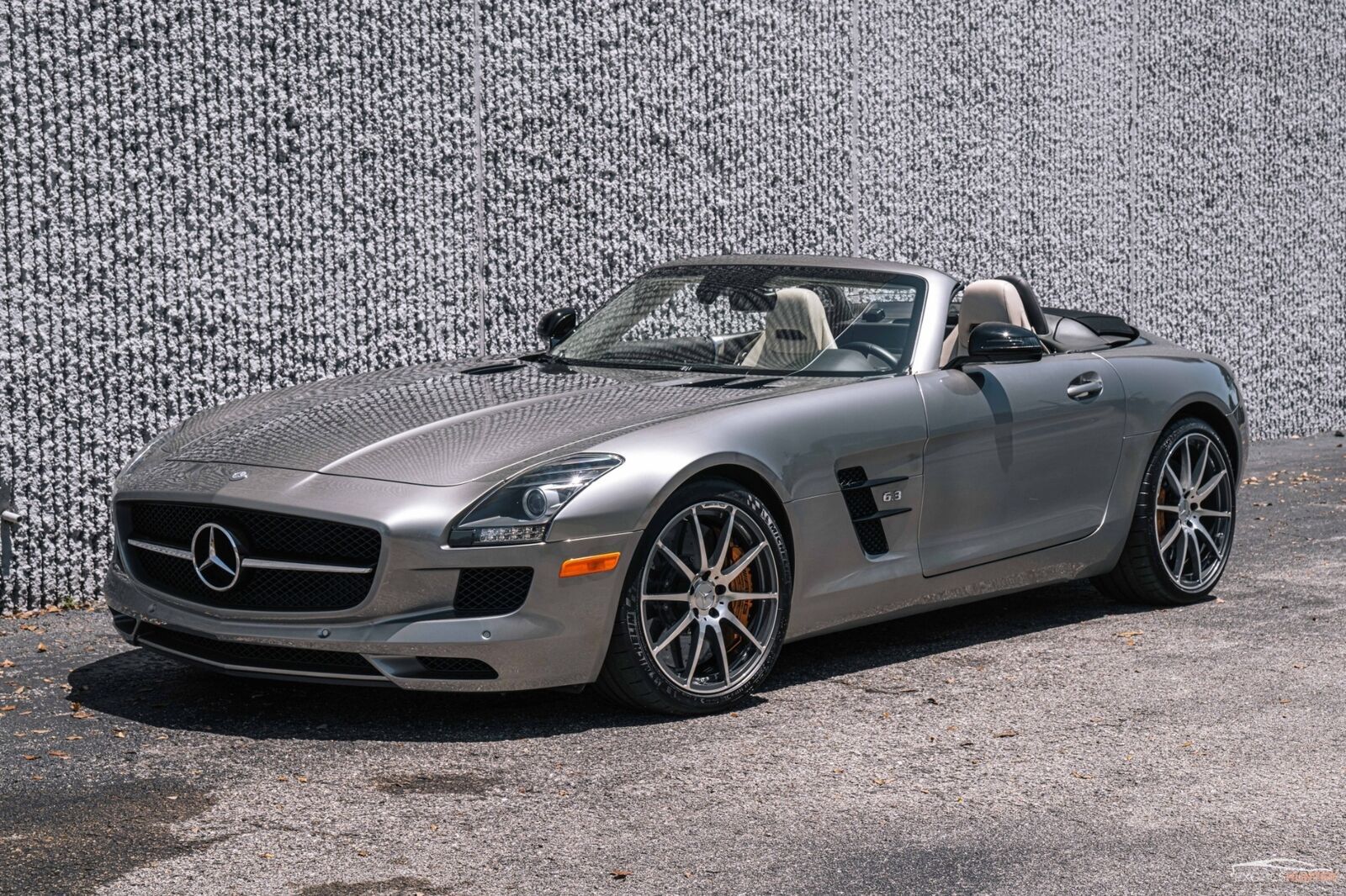 Mercedes-Benz SLS-Class