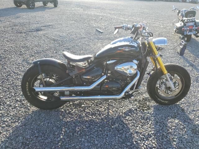Suzuki VZ800