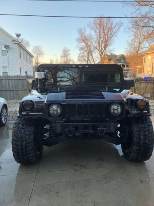 HUMMER H1