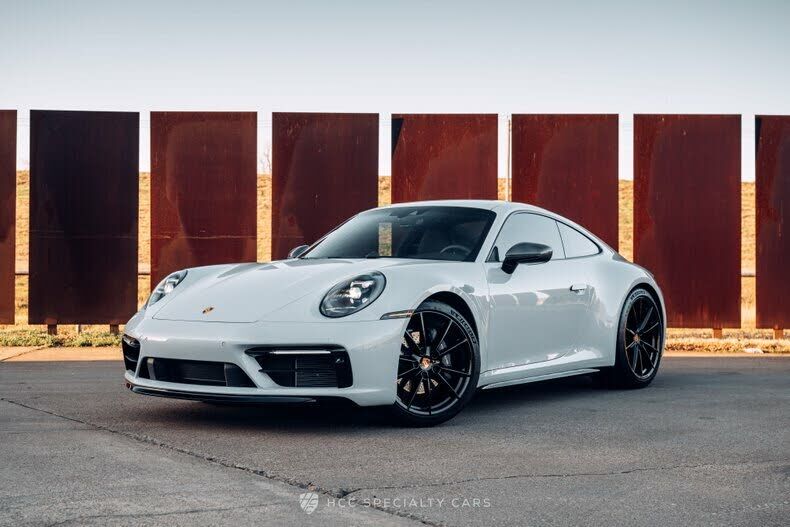 2024 PORSCHE 911