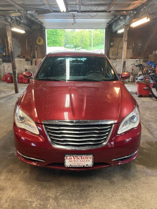 2013 CHRYSLER 200