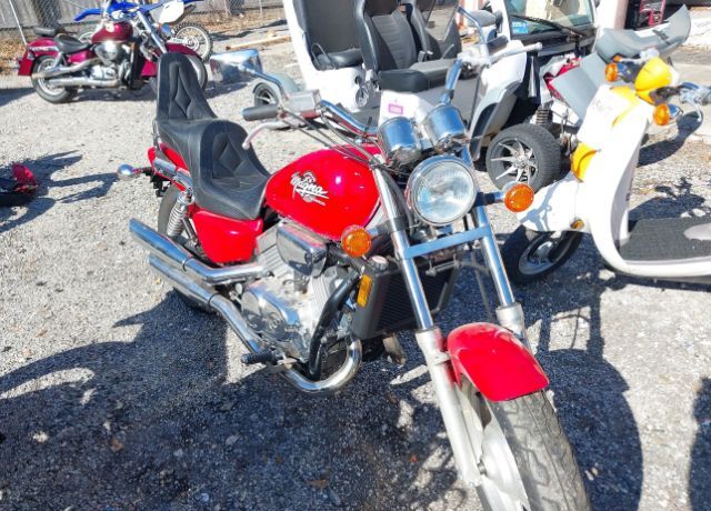 Honda VF750C (MAGNA)