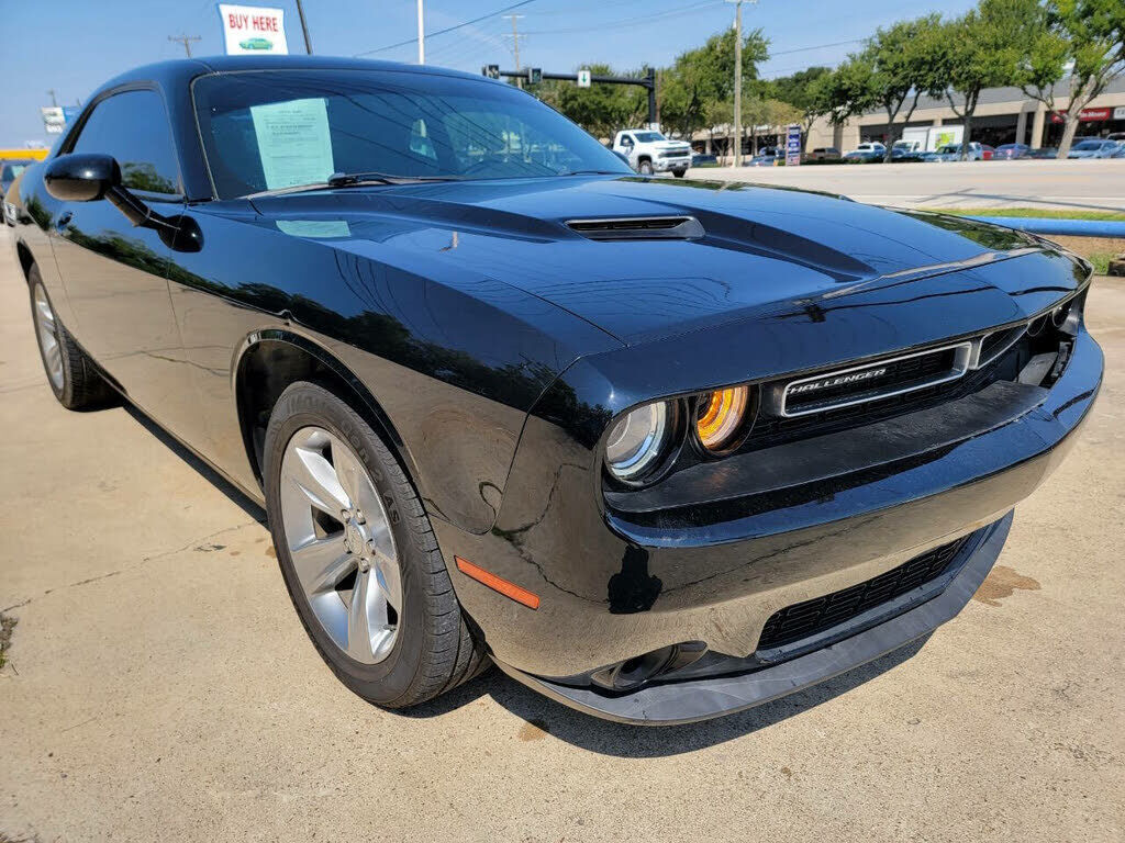 2017 DODGE Challenger